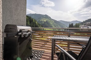 Superior-Apartment, Balkon, Bergblick | Blick vom Balkon