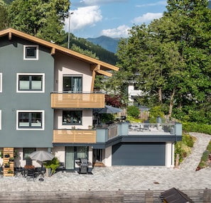 Fachada de la propiedad