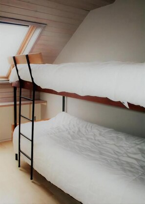 2 Schlafzimmer, Bügeleisen/Bügelbrett, kostenloses WLAN