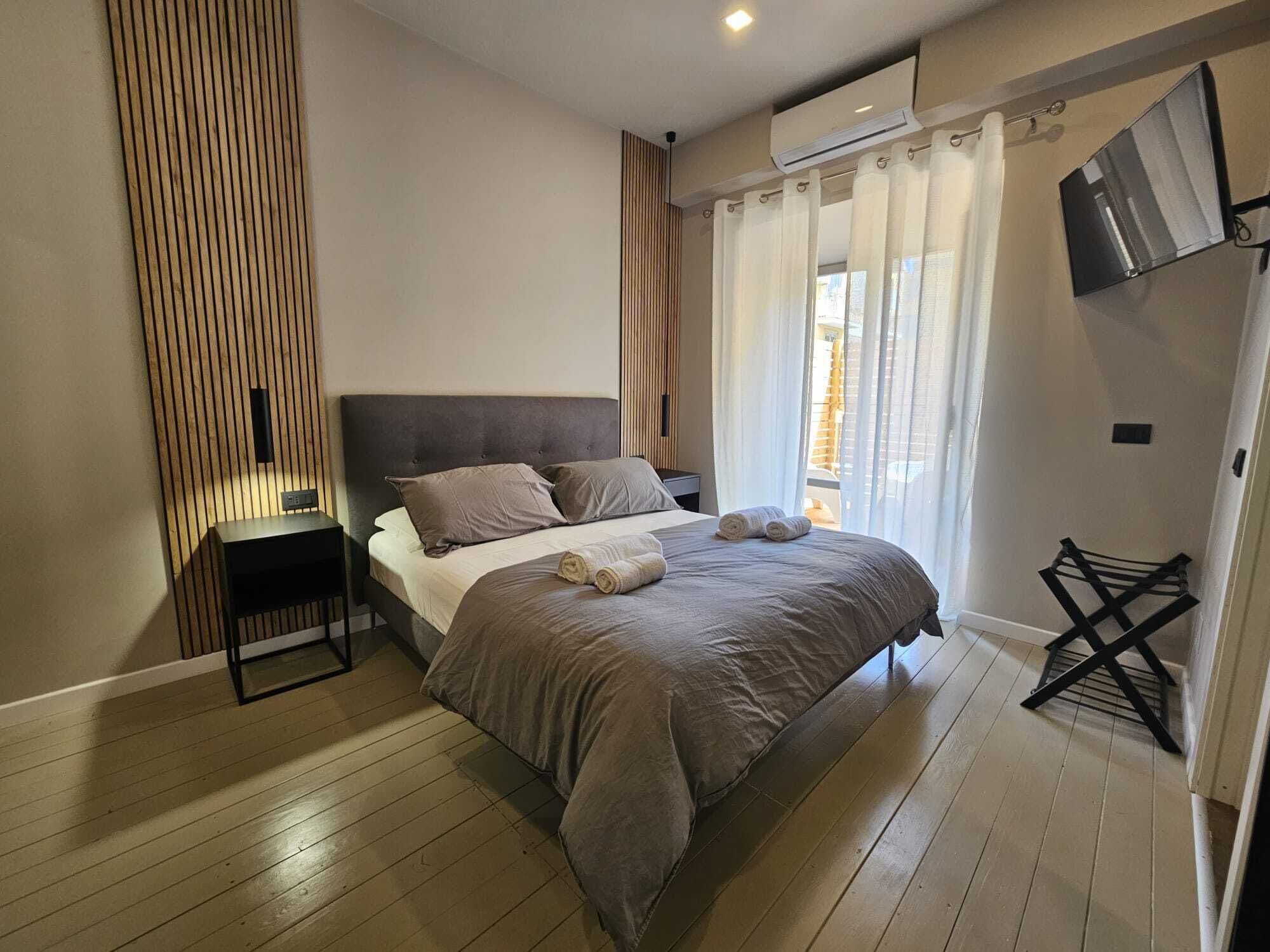 Doppia Comfort | Una scrivania, postazione laptop, Wi-Fi gratuito