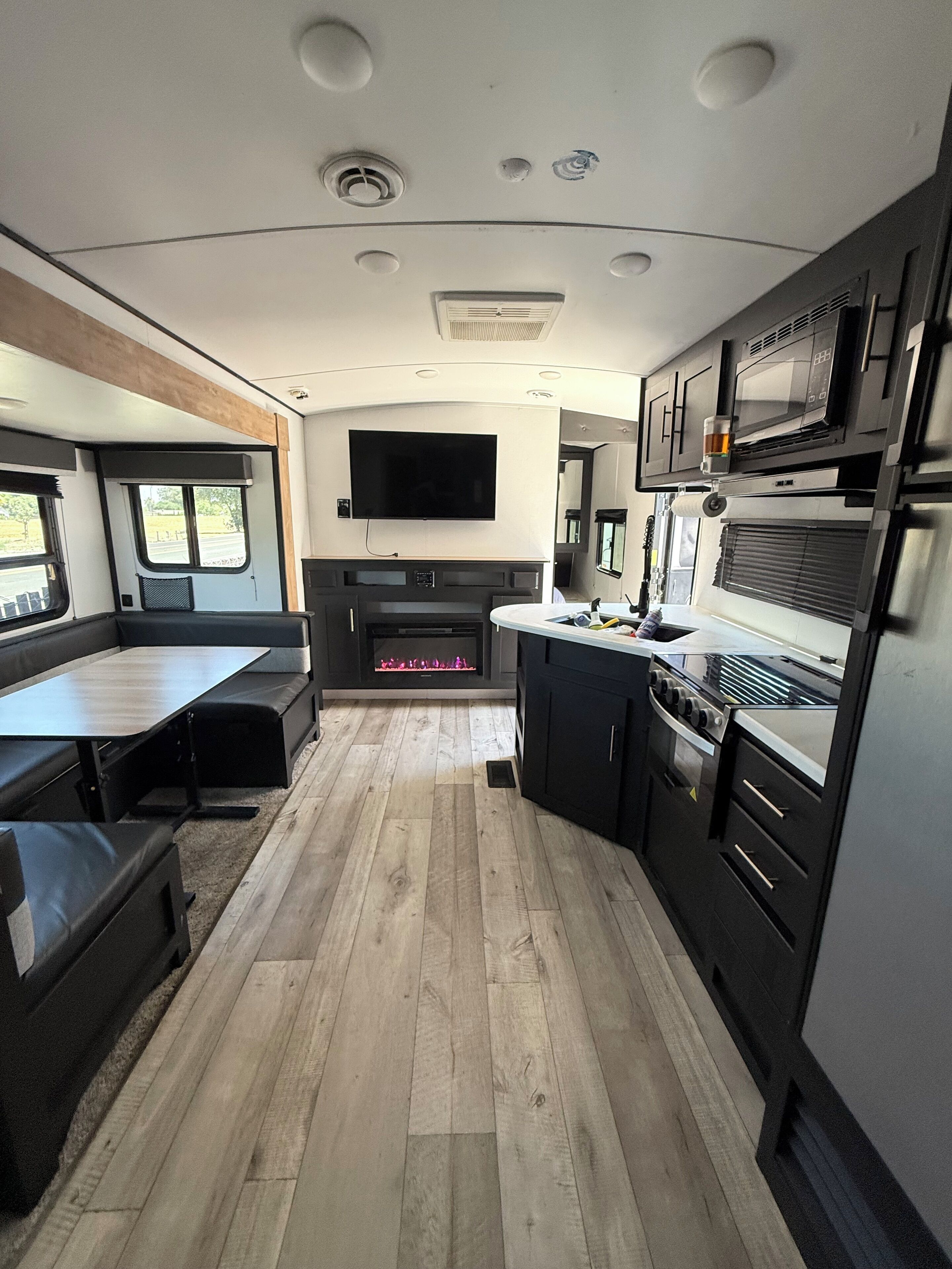 Micro-ondes, four, plaque de cuisson