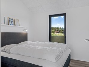 4 bedrooms, internet