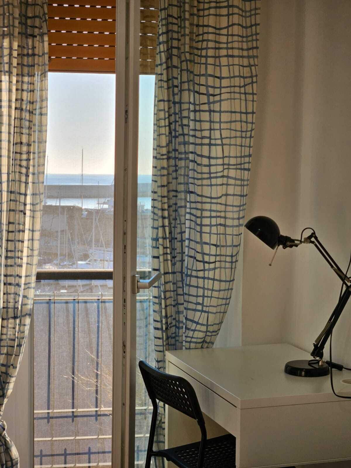 Enkeltrom – comfort, havneutsikt | Skrivebord, skrivebord for bærbar PC og wi-fi (inkludert)