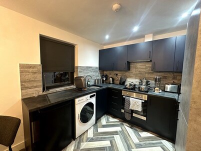 Adam Court Studios and Apartments