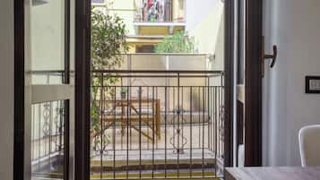 Comfort Apartment | Free WiFi, bed sheets