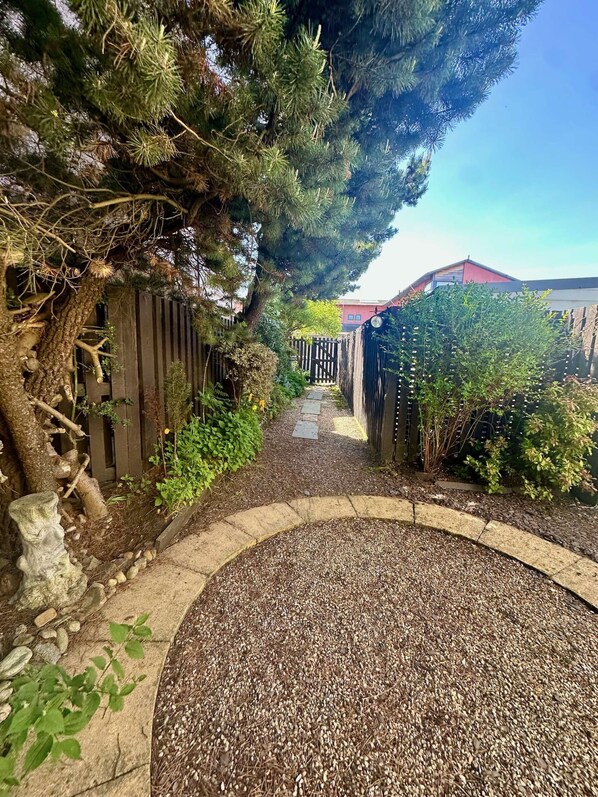 Property grounds - Laughlin House, Inverness (Inverness)