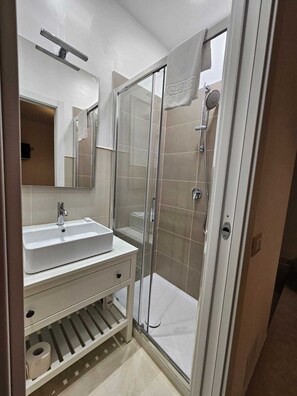 Quarto casal luxo | Wi-Fi de cortesia