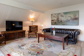 TV, stereo - Reethaus Altefähr - Idyllic thatched house on the Strelasund - Reethaus Altefähr (Altefähr)