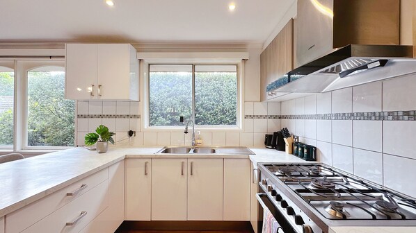 Microwave, stovetop