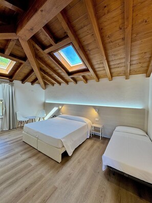 Triple Room | In-room safe, free WiFi - Corte Impero Hotel & Restaurant (Affi)