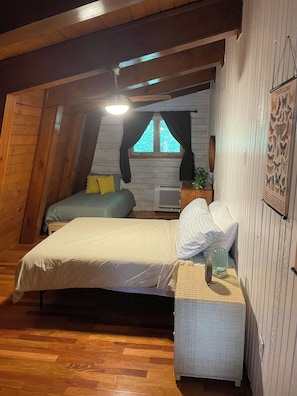 4 bedrooms, WiFi, bed sheets