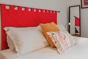 Classic Double Room | Desk, laptop workspace, free WiFi