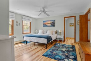 4 Schlafzimmer, Schreibtisch, Bügeleisen/Bügelbrett, kostenloses WLAN