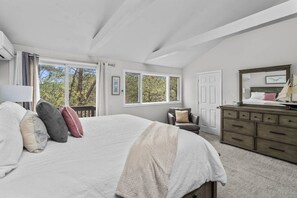 3 soveværelser, skrivebord, strygejern/strygebræt, gratis Wi-Fi