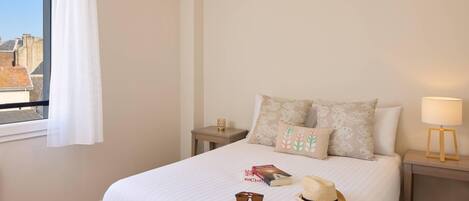 Apartment, 2 Schlafzimmer | Kostenloses WLAN, Bettwäsche