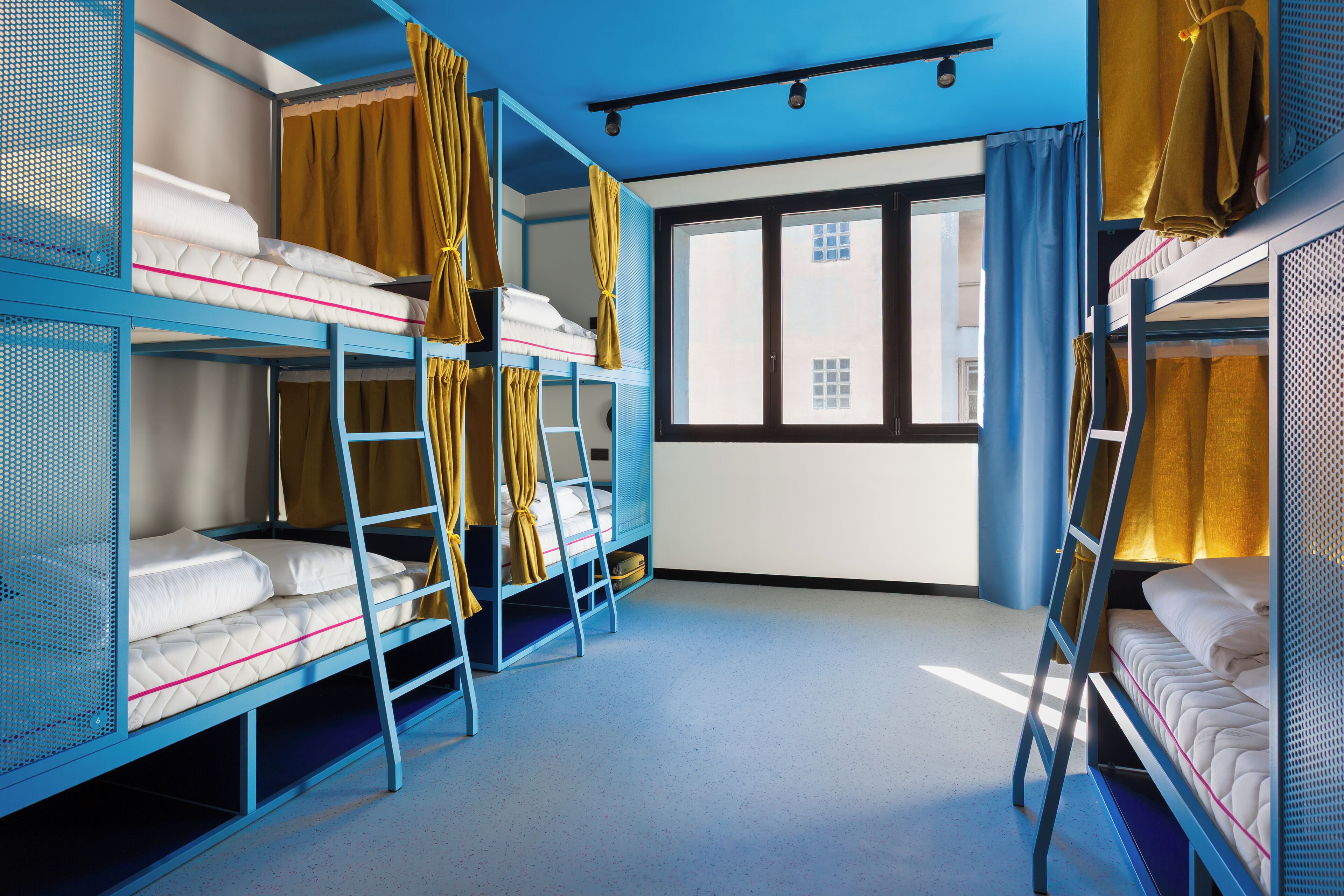 In-room safe, desk, laptop workspace, free WiFi