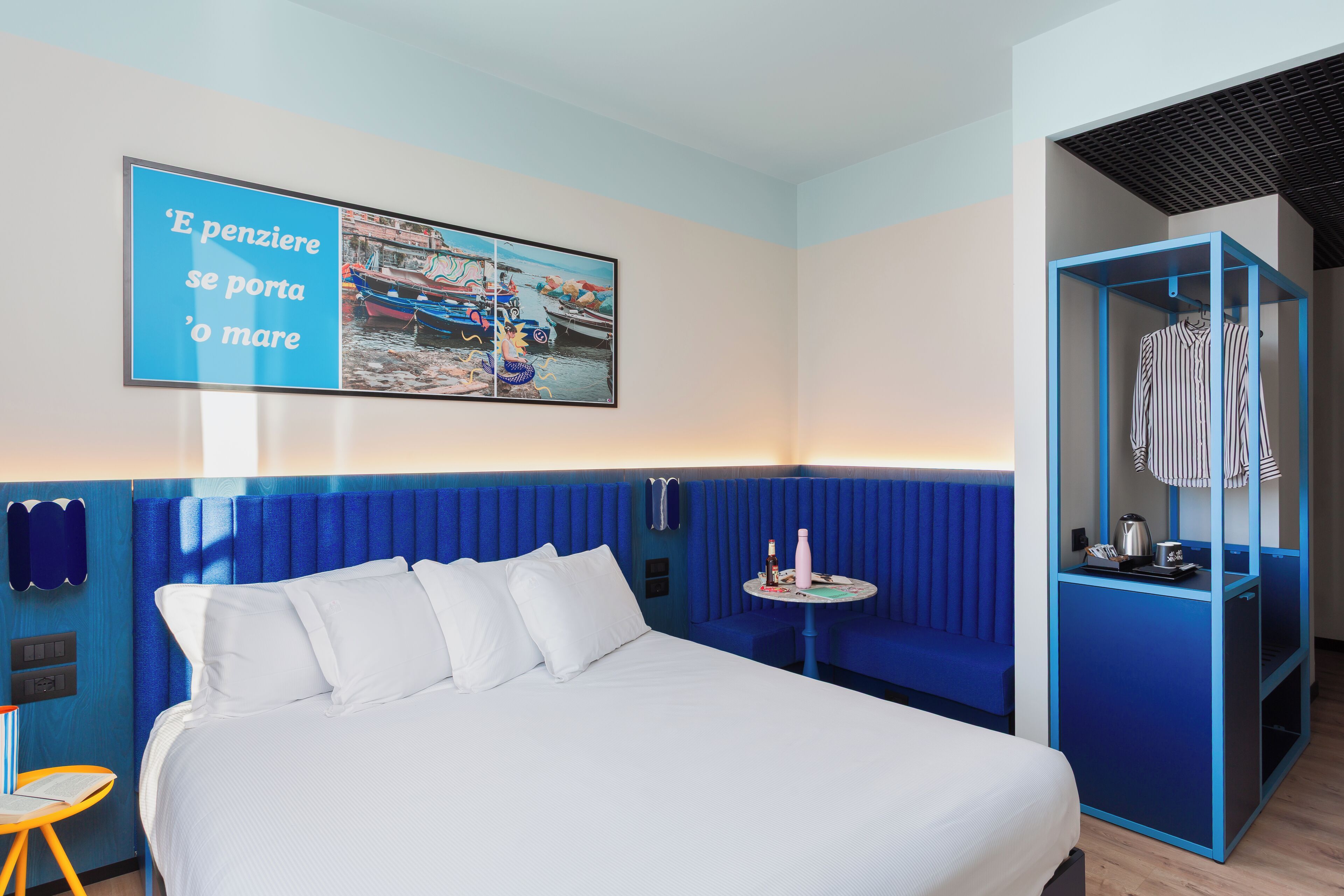 Camera matrimoniale/doppia con letti singoli con terrazza | In-room safe, desk, laptop workspace, free WiFi