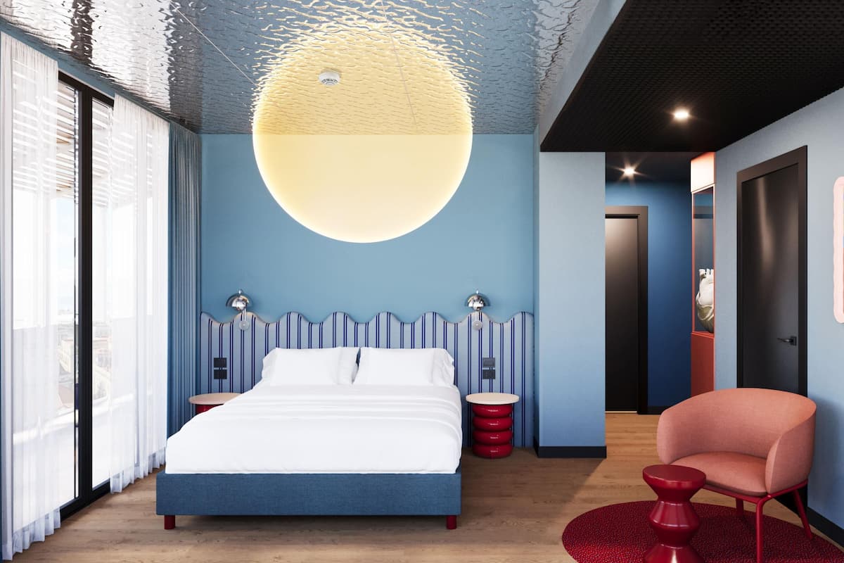 Suite | 1 bedroom, in-room safe, desk, laptop workspace