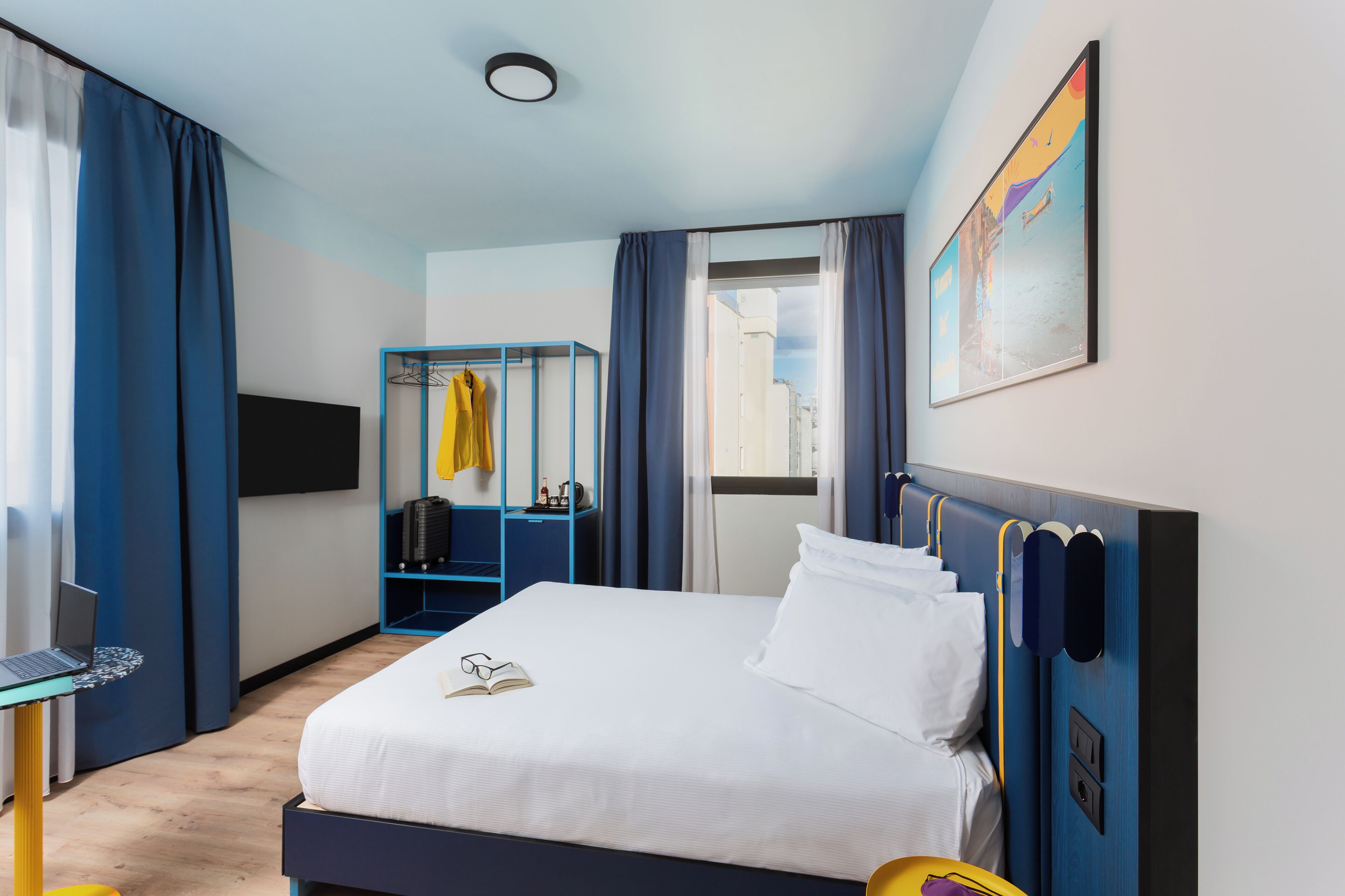 Camera matrimoniale/doppia con letti singoli | In-room safe, desk, laptop workspace, free WiFi