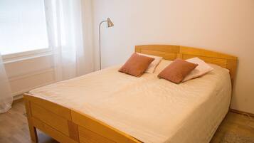 Comfort-huoneisto, 1 makuuhuone, kaupunkinäköala | Silitysrauta/-lauta, ilmainen Wi-Fi