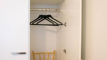 Comfort appartement, 1 slaapkamer, uitzicht op de stad | Een strijkplank/strijkijzer, gratis wifi