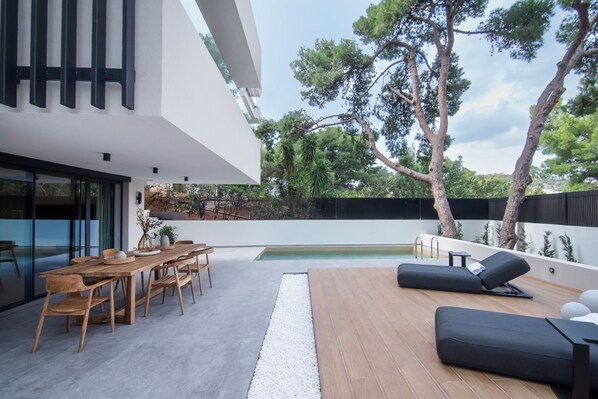 Exterior - Stefano's Luxury Suite (Vari)