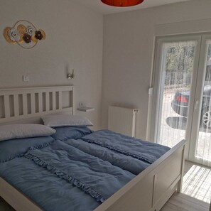 1 bedroom, iron/ironing board, WiFi, bed sheets - Vila Natasa Apartment 1 near Plitvice (Vrhovine)