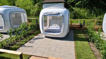 1 Schlafzimmer, individuell dekoriert, BettwÀsche