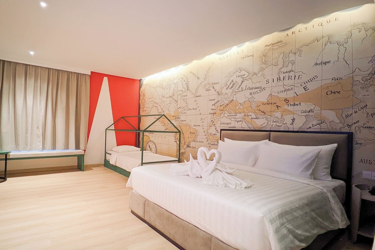 Chambre Familiale | Bureau, draps fournis