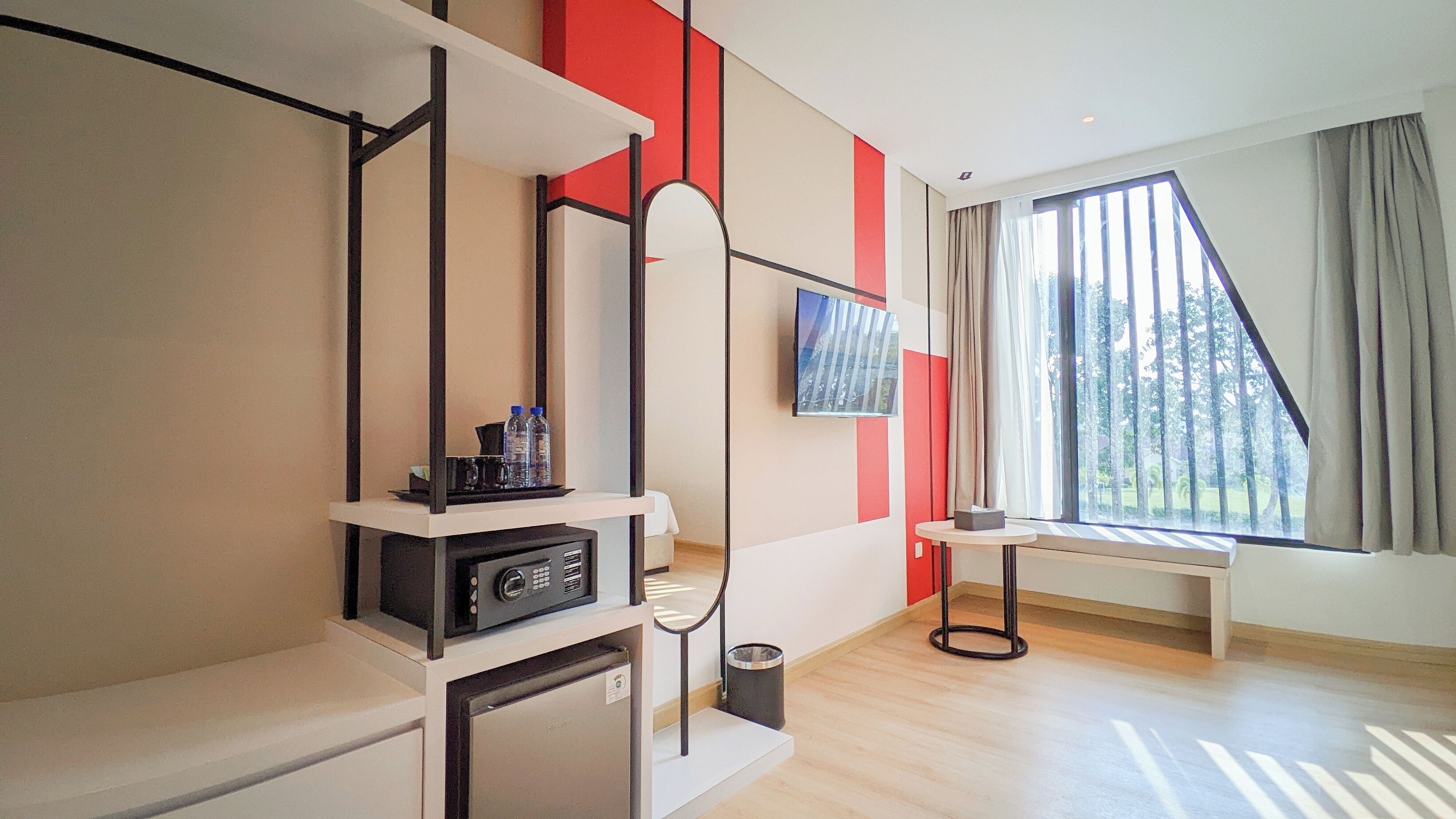 Kamar Deluks (King/Twin) | Area keluarga | Televisi 32-inci dengan saluran TV kabel