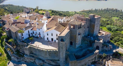 Tugasa Casas Castillo de Castellar