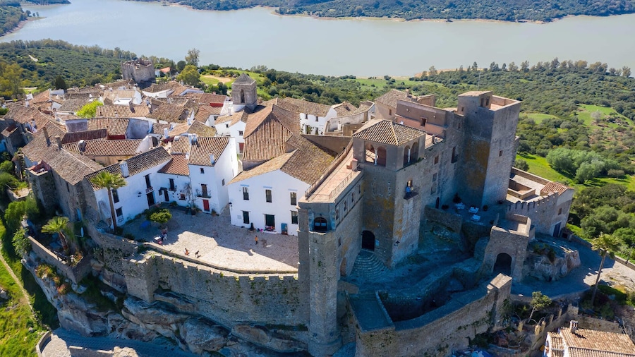 Tugasa Casas Castillo de Castellar