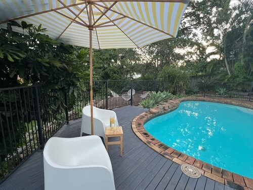 Palm Springs Vibe, Pool Fire Pets