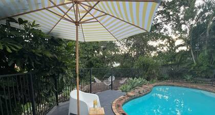 Palm Springs Vibe, Pool Fire Pets