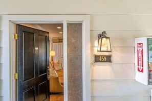 Interior - Napa Valley Getaway in Silverado (Napa)