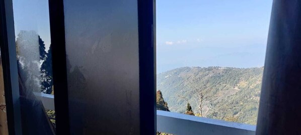 Exterior - The Local Tribe Homestay Cafe & Hostel (Darjeeling)