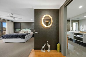 1 chambre, fer et planche à repasser, accès Internet, draps fournis