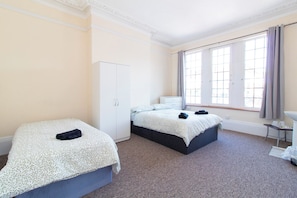 Free WiFi - Brookvale Guest House Room 2 (Southampton)