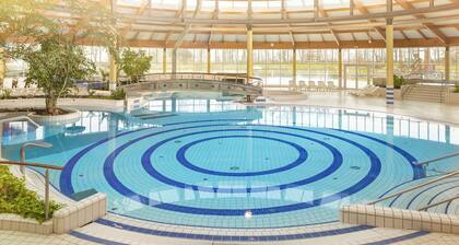 Beachfront apartment with balcony, use of swimming pool and sauna - Rex Rugia apartment 15-6