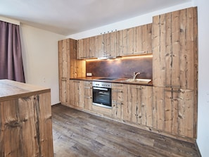 Classic House, Mountain View | Private kitchen - Chalet Fabian by we rent (Saalbach)