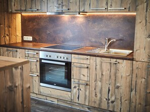 Classic House, Mountain View | Private kitchen | Highchair