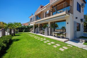 Exterior - Aliston Deluxe Living - Adults Only (Volvi)