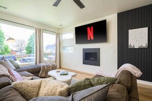 Smart TV, fireplace, table football, stereo