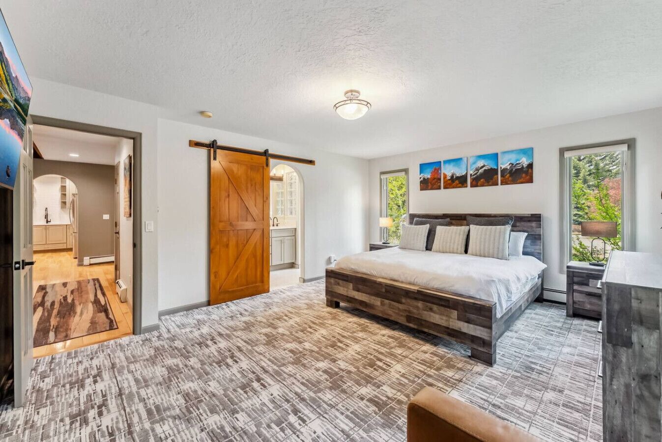 4 bedrooms, desk, iron/ironing board, free WiFi