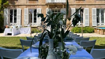 Servei de restauració a l'aire lliure