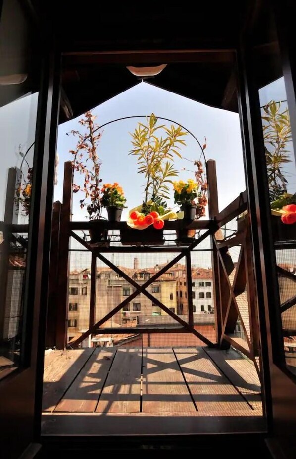 Appartement Duplex, vue ville | Terrasse/Patio