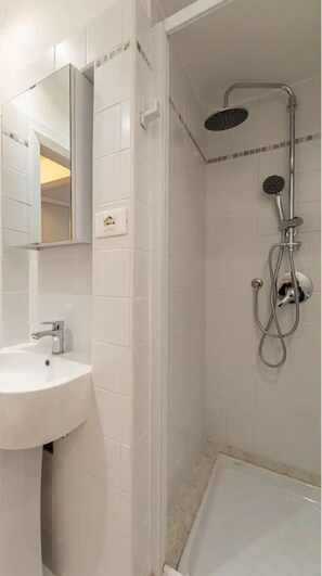 Duplex, City View | Bathroom - Your Terrace in Venice (Venice)