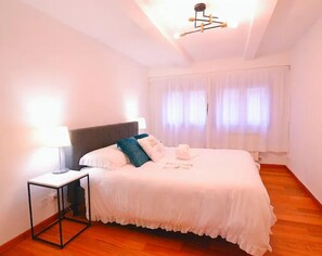 Duplex, City View | 2 bedrooms, iron/ironing board, free WiFi - Your Terrace in Venice (Venice)