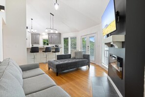 Smart TV, chimenea