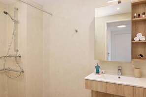 Shower, towels, soap, shampoo